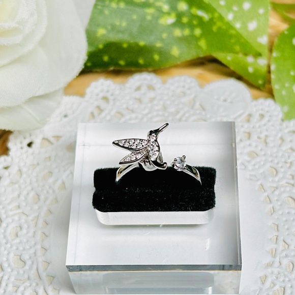 Shimmering Spinning Hummingbird Ring, CZ stones and silver tone, adjustable - Picture 4 of 8